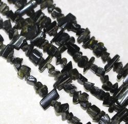 Turmalin - gr�n - Freeform - 6-10mm - Kettenstrang