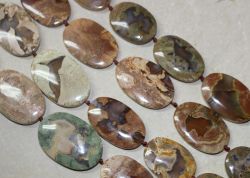Amulettstein - Oval - 24-28mm - Kettenstrang
