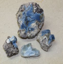Opal blau USA - Rohsteine - Karton - 15 St�ck