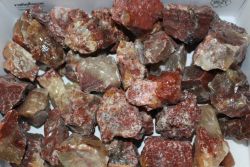Calcit rot - Rohst�cke - Karton - 2 kg