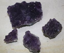 Amethyst Brasilien - Stufen - 5-12cm - 3 kg - Karton