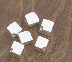 W�rfel - diagonal -  geb�rstet - 4 x 4 x 4 mm - 10 St�ck -