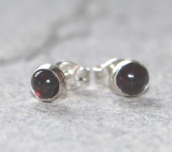 Granat - Rund - Cabochon - 5-6mm - Silber - Ohrstecker