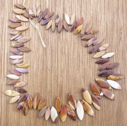 Canyon Wonder Stone - Fantasieform - 12-30mm - Kettenstrang
