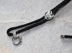 Kette aus textiler Kordel - schwarz - mit Clipeinh�nger - 10 St.