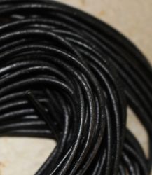Lederband Ziege - SCHWARZ - 1 Meter - 50 St�ck