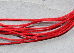 Kette aus Kunstseidenband - rot - 1,5mm - 45cm - 10 St�ck