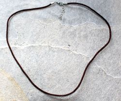 Kette aus Kunstseidenband - braun - 1,5mm - 45cm - 10 St�ck