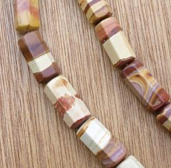 Canyon Wonder Stone - Fantasieform - 24x10mm - Kettenstrang
