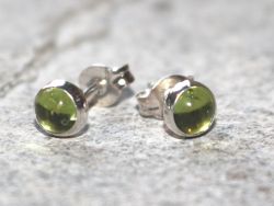Peridot - Rund - Cabochon - 5-6mm - Silber - Ohrstecker
