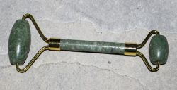 Jade - Massageroller - 14 cm lang - in Geschenkbox