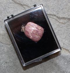 Rhodochrosit - Trommelsteine mit �se - Anh�nger - 1 St�ck