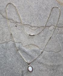 Syn. Opal - weiss - Kette mit Anh�nger Oval - Silber