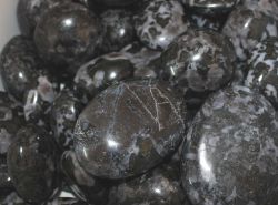 Gabbro - Merlinit - Trommelsteine - Jumbo - 1 kg