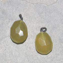 Serpentin gelb - Anh�nger - Trommelstein mit �se - 1 St�ck