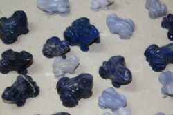 Frosch Tier Figur -  Chaldeon Lapis Sodalit - 30-45mm - 10 St�ck