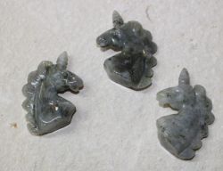 Einhorn Kopf Tier Gravur - Labradorit - 5-5,5cm -  1 St�ck