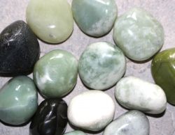 New Jade Serpentin - Trommelsteine - 500 Gramm