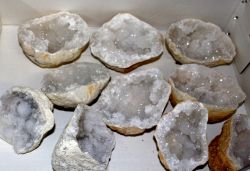 Quarz Geoden - 8-12cm - 5 Paare - Karton