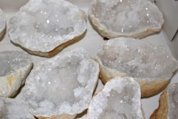 Quarz Geoden - 8-12cm - 5 Paare - Karton