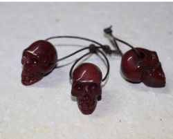Jaspis - Totenkopf Sch�del - Anh�nger mit Bohrung - 1 St�ck