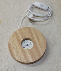 LED Beleuchtung mit Holzsockel  - 10 cm - 1 St�ck