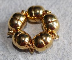 Magnetschlie�e - vergoldet - Oval - 15x9mm - 5 St�ck