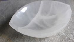 Selenit - Schale - Oval - 14x10,5cm - 1 St�ck