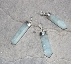Aquamarin - Anh�nger - Naturkristall mit Fassung - 1 St�ck