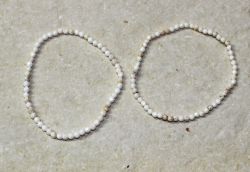Magnesit - Kugel - facettiert - 3mm - Armband Elastik - 2 St.