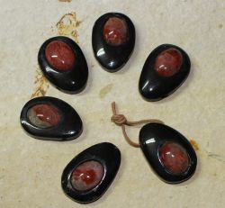 Onyx - versteinerte Koralle - Freeform Anh�nger gebohrt - 1 St.
