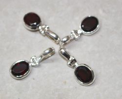 Granat - Anh�nger - Cabochon Silber Fassung - 20-22mm - 2 St