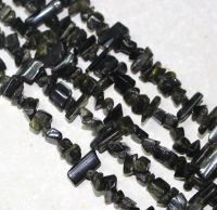 Turmalin - gr�n - Freeform - 6-10mm - Kettenstrang