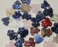 Edelstein Mix - Anh�nger - Frosch mit Bohrung - 5 St�ck