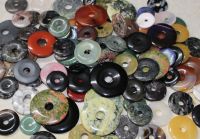 Edelstein Mix - Donuts - 20-40mm - Anh�nger - 25 St�ck