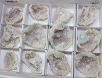 Achat - Geoden - farbig bedampft - 4,5-6cm - 12 St�ck - Karton