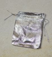 Stoffs�ckchen mit Zugband - silber - 7x9cm - 100 St�ck