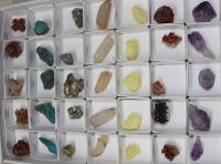 Mineralien Mix - Stufen - 2-4cm - 35 St�ck - Karton