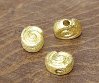 Schnecke - vergoldet  - geb�rstet - 14 x 10 x 6 mm - 2 St�ck