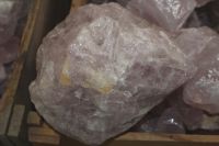 Rosaquarz - Rohst�cke gro� - 20-40kg/St�ck - kg