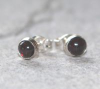 Granat - Rund - Cabochon - 5-6mm - Silber - Ohrstecker