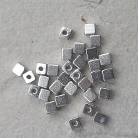 W�rfel 6mm - 30 St�ck - Schmuckzubeh�r rhodiniert