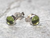 Peridot - Rund - Cabochon - 5-6mm - Silber - Ohrstecker