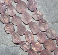 Rosaquarz - Freeform - facettiert - 12-15mm - Kettenstrang