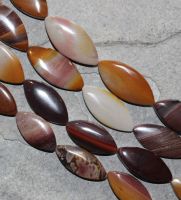 Jaspis Madagaskar - Navette - 26x13mm - Kettenstrang