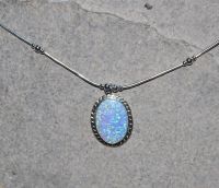 Syn. Opal - blau - Kette mit Anh�nger Oval - Silber