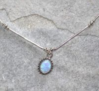 Syn. Opal - blau - Kette mit Anh�nger Oval - Silber