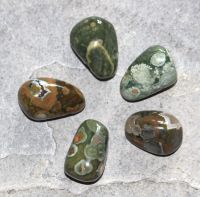 Rhyolith - Trommelsteine gebohrt - Anh�nger - 3 St�ck