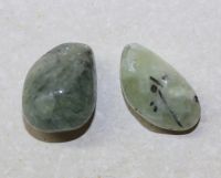 Prehnit - Trommelsteine gebohrt - Anh�nger - 2 St�ck