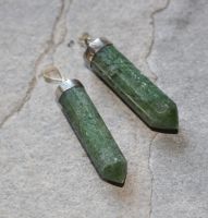 Jade - Anh�nger - Pendel Spitze mit Fassung - 1 St�ck